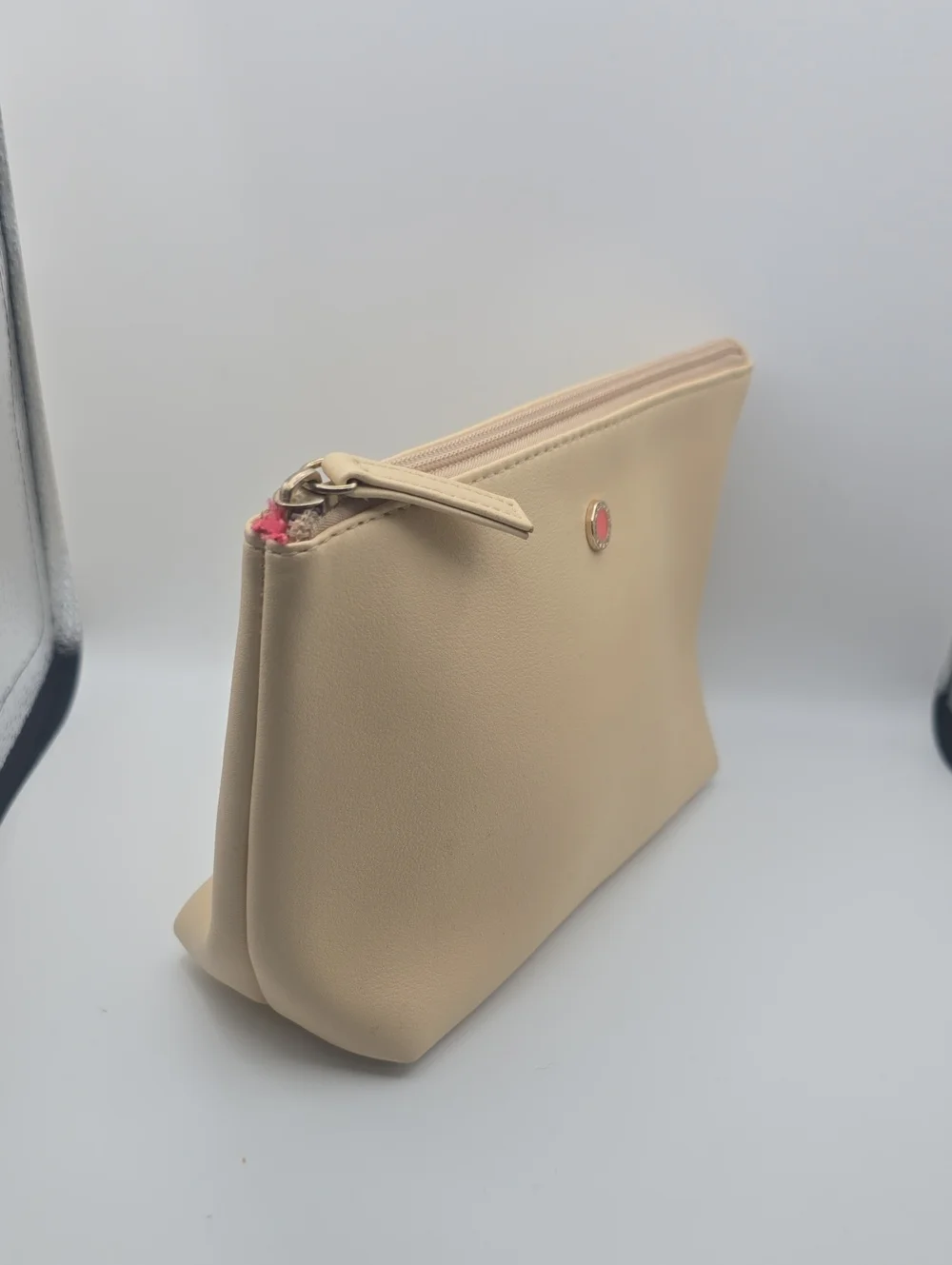 Bvlgari X Emirates Small Light Beige & Pink Gold Hardware Cosmetic Bag (NWOT)✨️